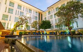 โรงแรมบินทัง คูตา